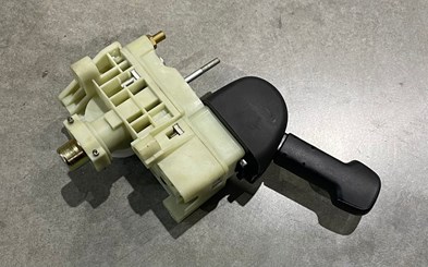 Кран ручного тормоза Scania 9617248010/1882116/1774973/1548211 УЦЕНКА 