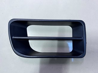 Накладка бампера правая MB Actros MP3, MP3 Mega