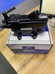 Насос подъема кабины MB Atego/Actros/Axor A0005539901 0015531401
