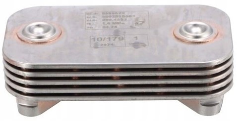 Радиатор масла (теплообменник) IVECO 5802815563