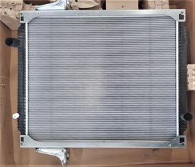 Радиатор охлаждения Renault Premium 300/340 (810x708x42)