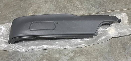 Спойлер бампера MB Axor-II левый без ПТФ 9448850725/18100269 УЦЕНКА 
