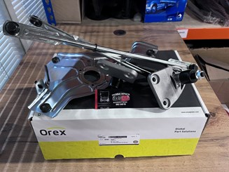 Трапеция стеклоочистителей без мотора MB Actros MP4 9608200181 9608201681